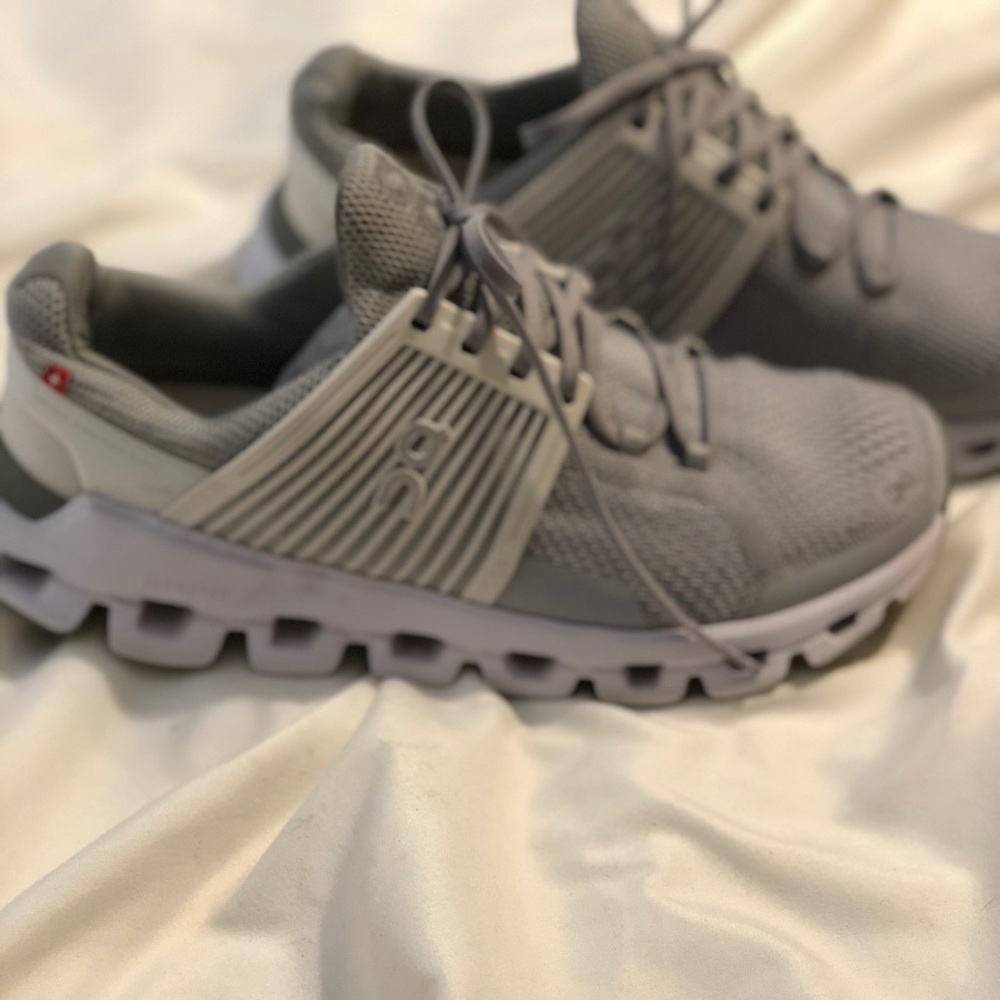 ON-RUNNING Helion